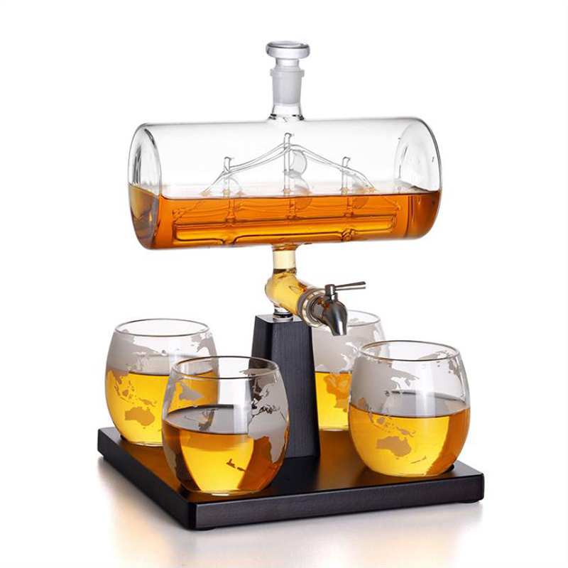 Decanter Globe Set - Whiskey Decanter With Antique Shape The